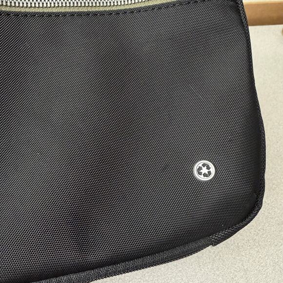 Briggs & Riley HTA Crossbody Bag Black RFID Travel Zip Pockets Lightweight - Picture 15 of 16